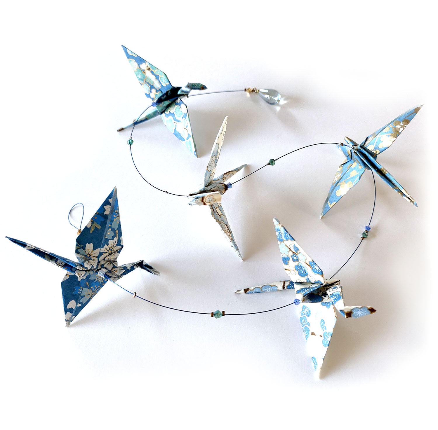 Guirlande verticale en origami bleue - Junko   Guirlande Mercy&rsquo;s Fancy